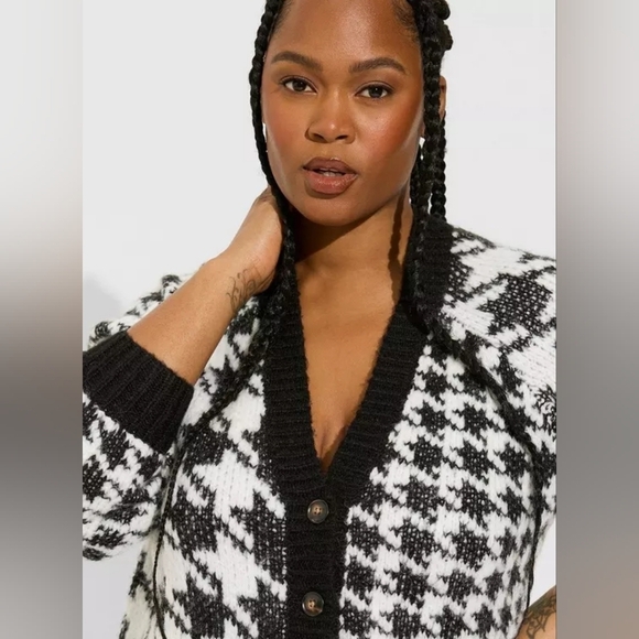 Torrid Cardigan V-neck Button Front Sweater Houndstooth 2x View And WT - Picture 3 of 11